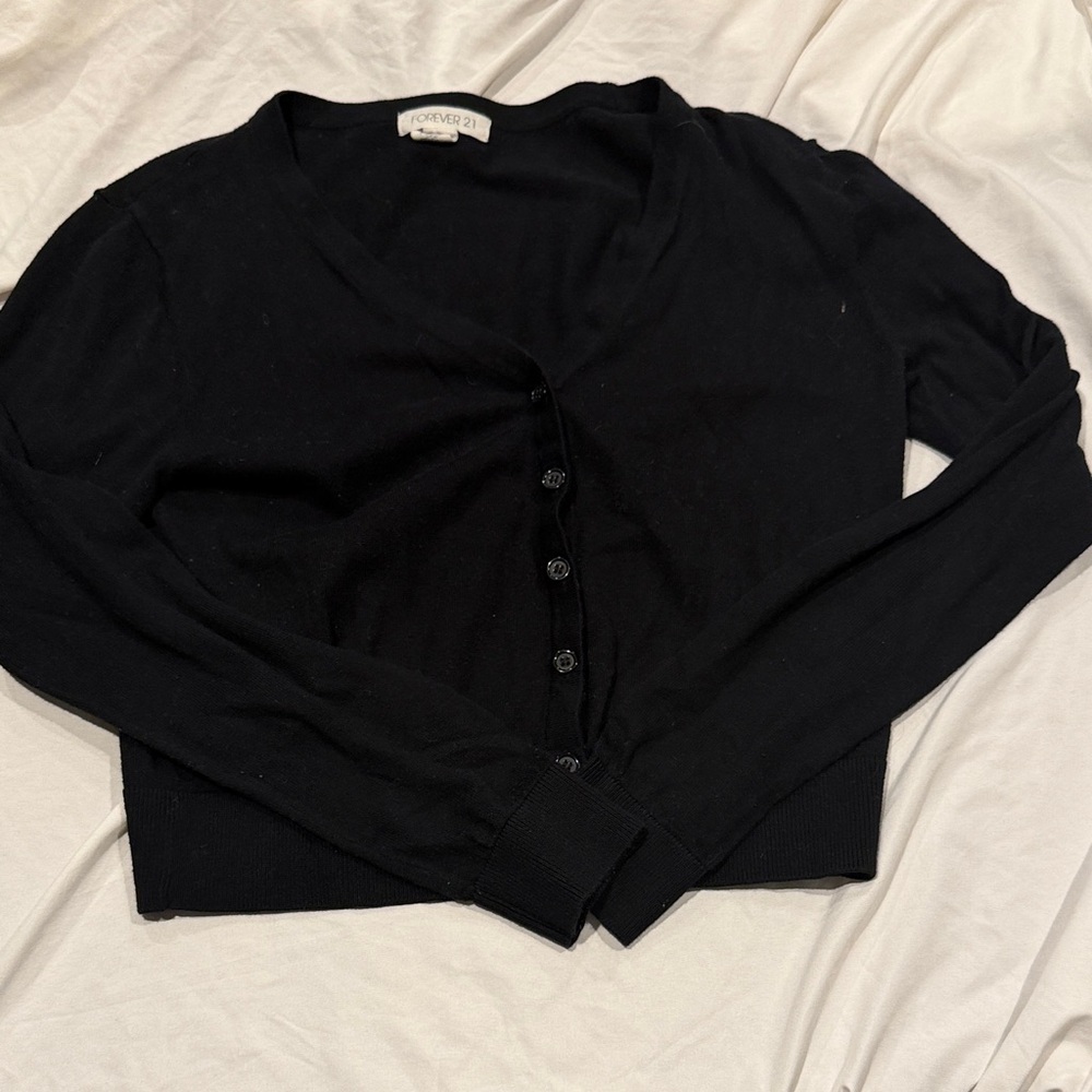 Forever 21 Black V-Neck Button-Up Cropped Cardigan